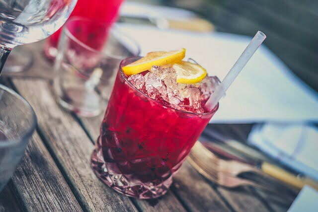 Pinker Cocktail - Cocktails mit GewĂĽrzen